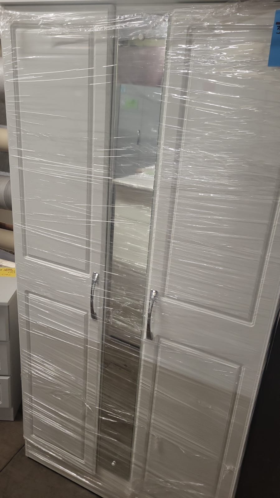 Wardrobe on display at Reliable House Furnishers - wardrobe 7